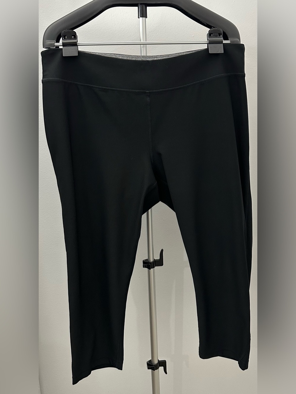 Nola Women’s Capris